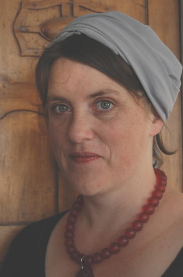 Sarah Davis - Reading Australia